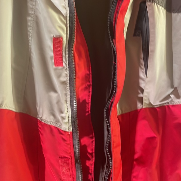 Columbia Ski jacket with removable hood size Medium - Picture 8 of 12